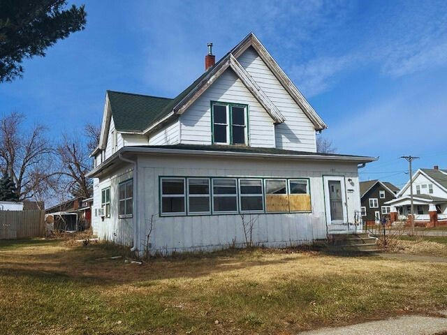 101 2ND AVE, NEWHALL, IA 52315, photo 1 of 18