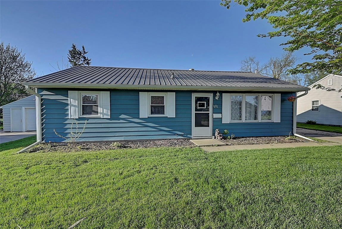 1575 HENDERSON DR, MARION, IA 52302, photo 1 of 23