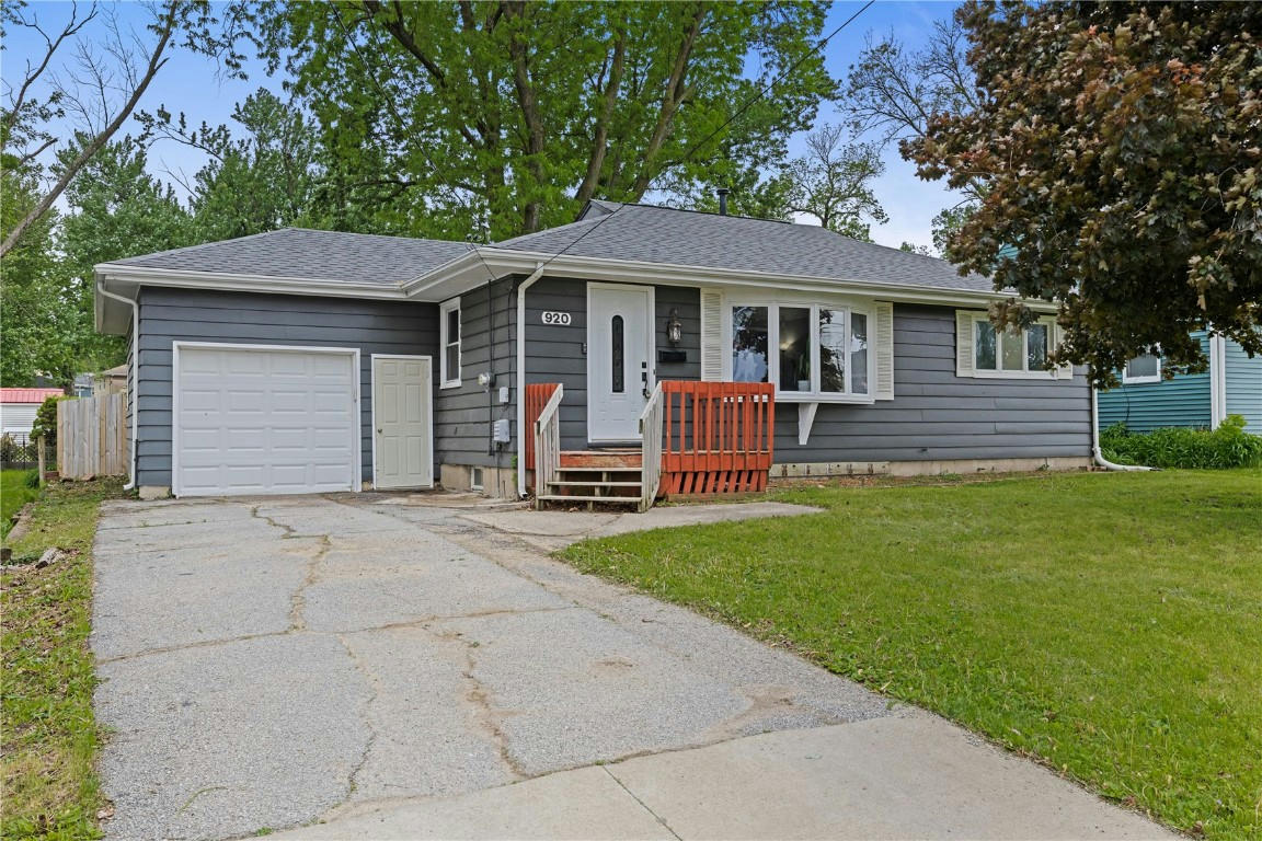 920 BLAIRS FERRY RD, MARION, IA 52302, photo 1 of 22