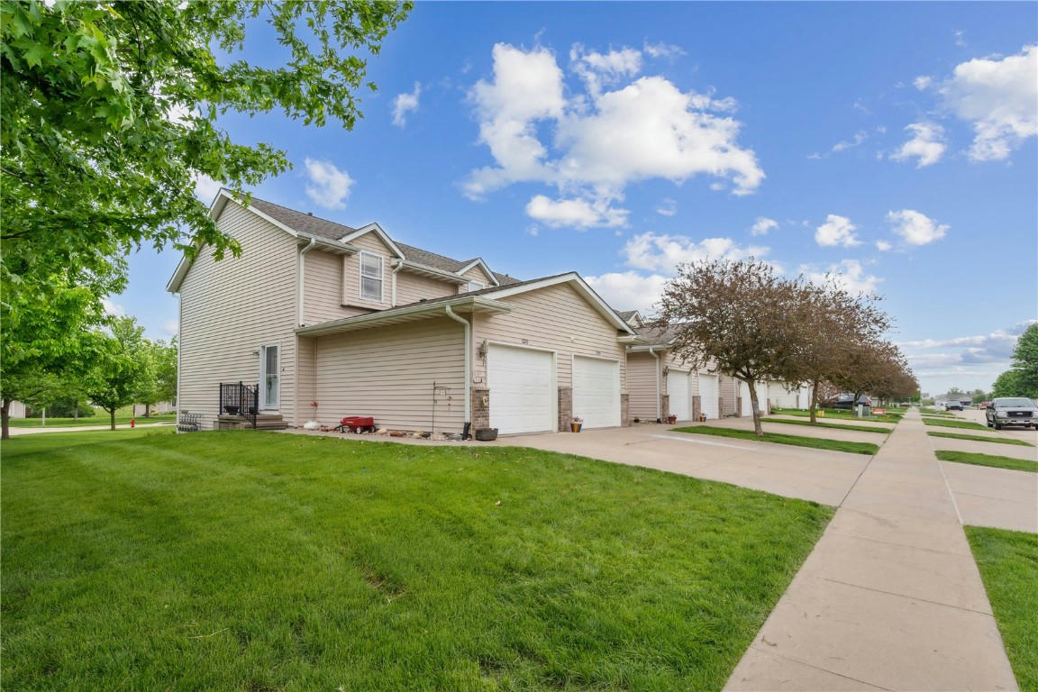 2120 49TH ST, MARION, IA 52302, photo 1 of 11